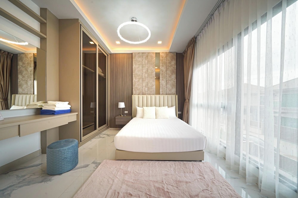 Luxury Villa, 4 Bedrooms, Non Smoking, Balcony photo 3