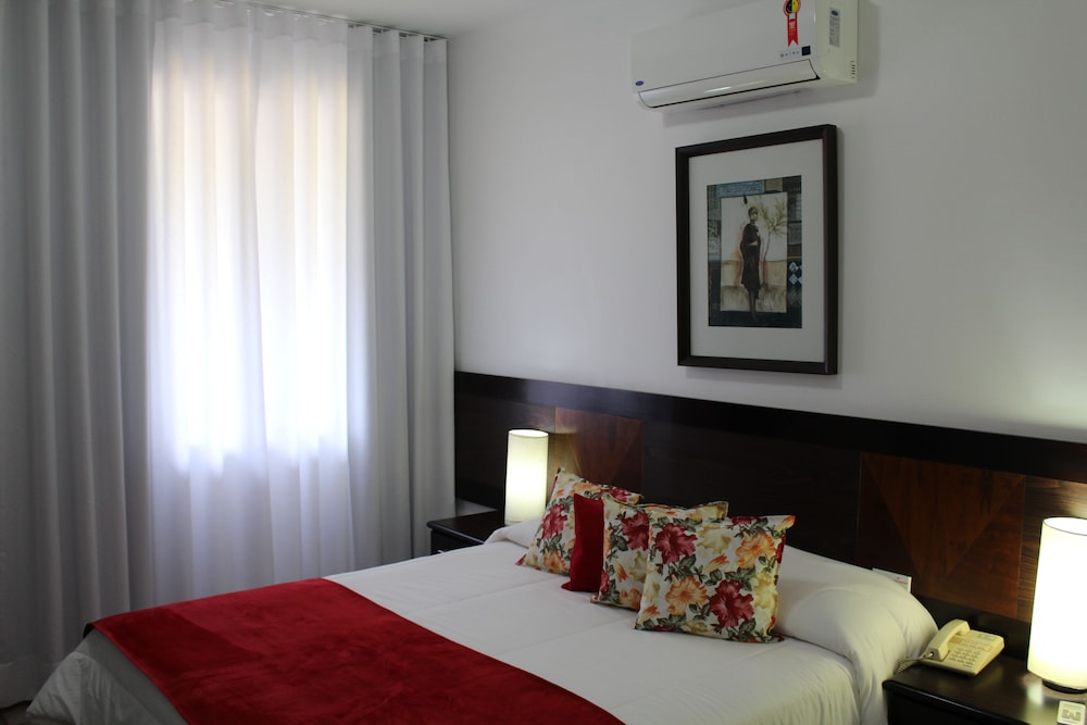 Deluxe Room, 1 Bedroom, Mountain View photo 2