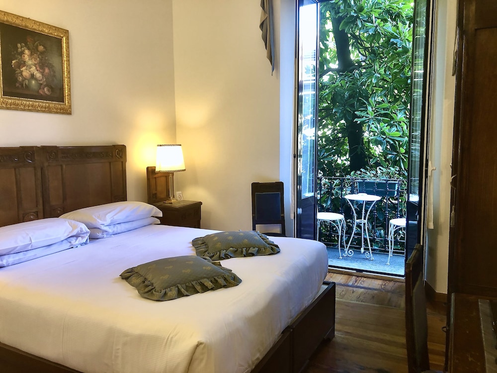 Double Room (Charm)