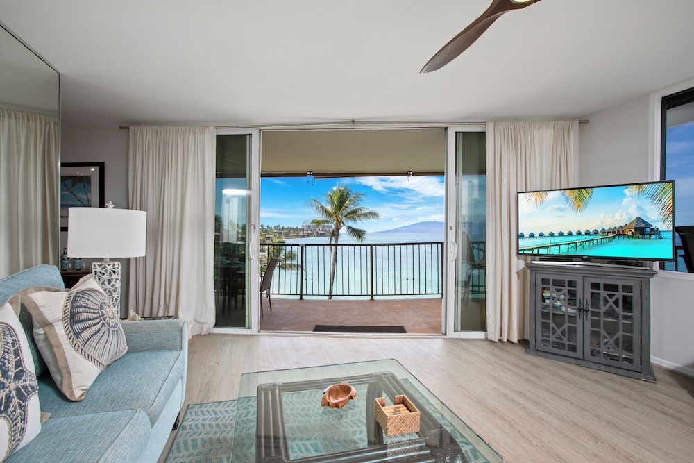 Penthouse, 2 Bedrooms, Balcony, Oceanfront (Hol-409) photo 2