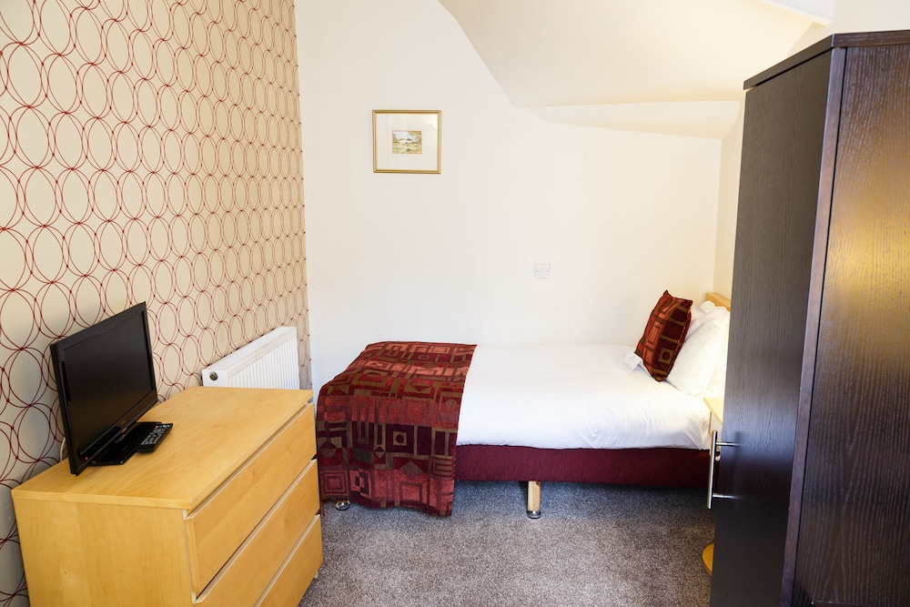 Budget Single | Bed Only | Bathroom facilities available photo 3
