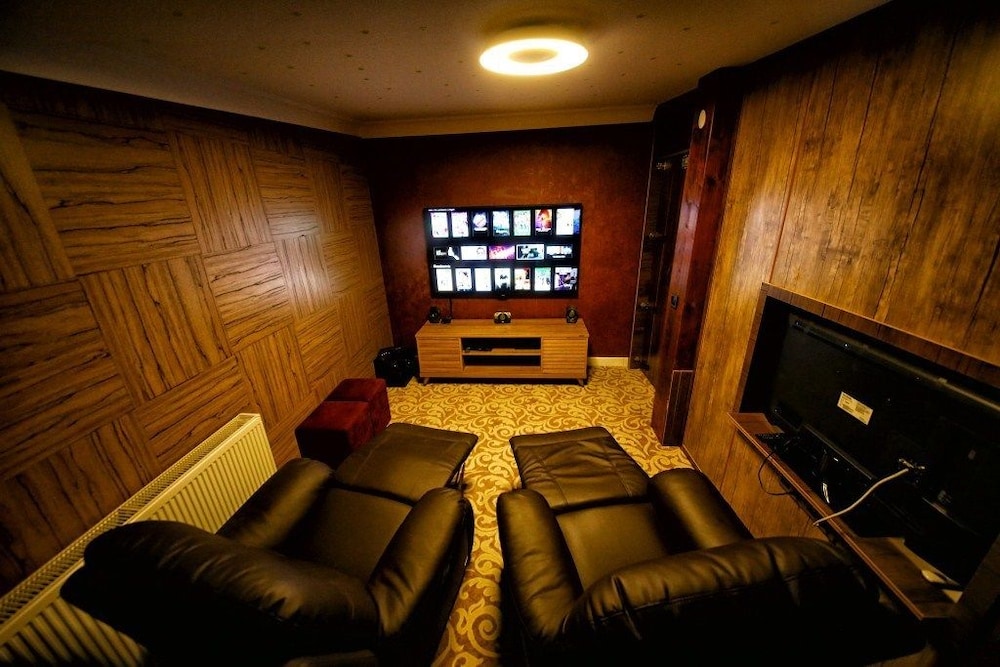 Presidential Suite, 1 Bedroom, Bathtub photo 2
