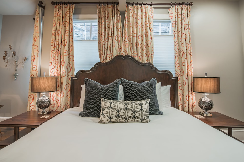 Luxury Suite, 1 King Bed photo 2