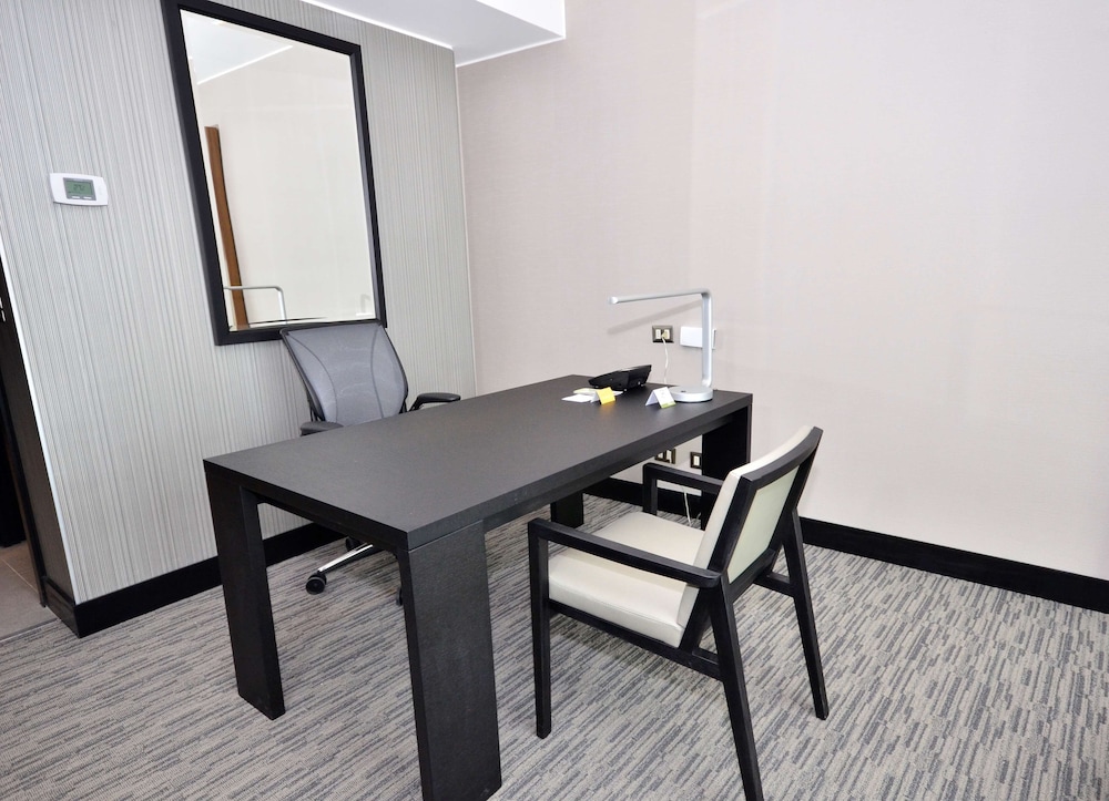 Suite, 1 King Bed photo 1