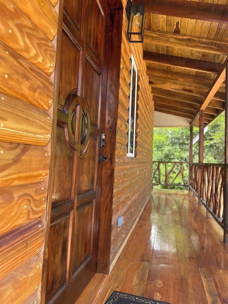 Superior Tree House, Garden View photo 3