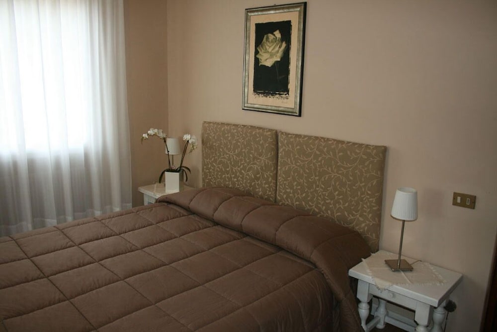 Double Room - Photo 1