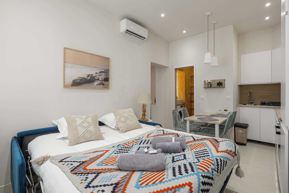 Apartment photo 3