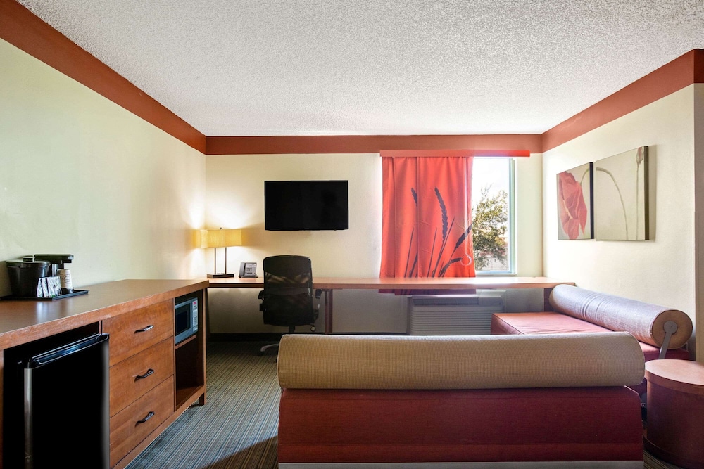 Suite, 1 Bedroom, Non Smoking (1 King Bed)
