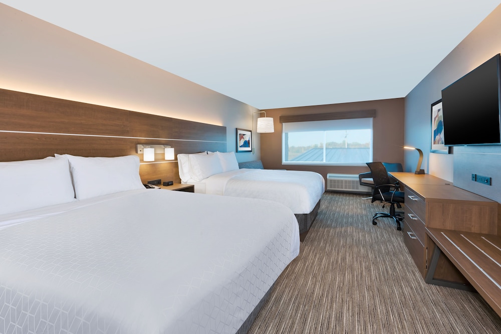Suite, 2 Queen Beds, Accessible (Communications)