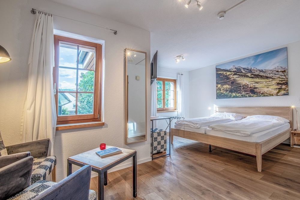 Double Room - Photo 7