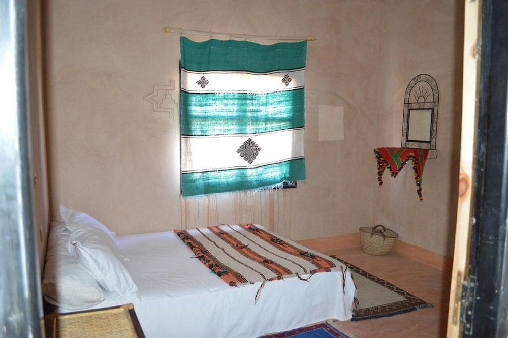 Standard Double or Twin Room photo 3