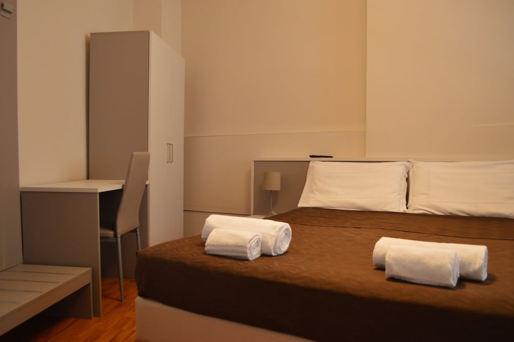 Double Room with Private Bathroom photo 3