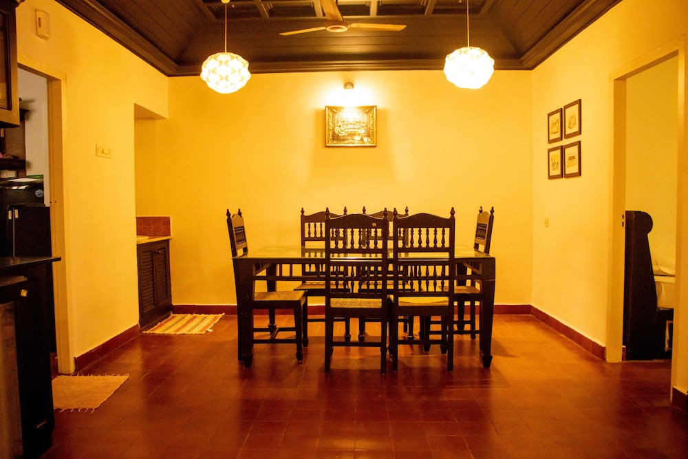 Apartment photo 2