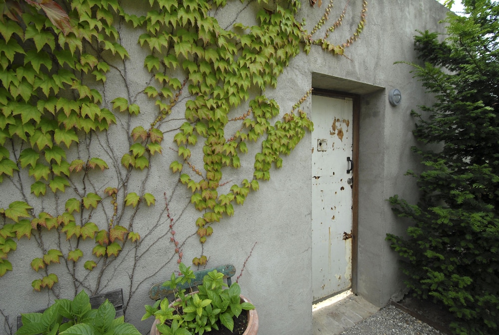 Cottage, Garden Area photo 1