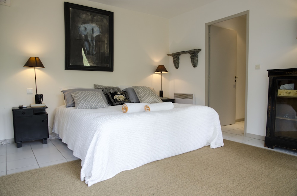 Double Room (Ivoire) photo 1