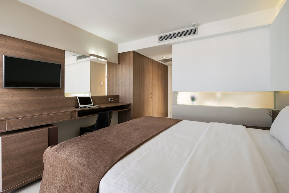 Superior Double Room with Pool View photo 1