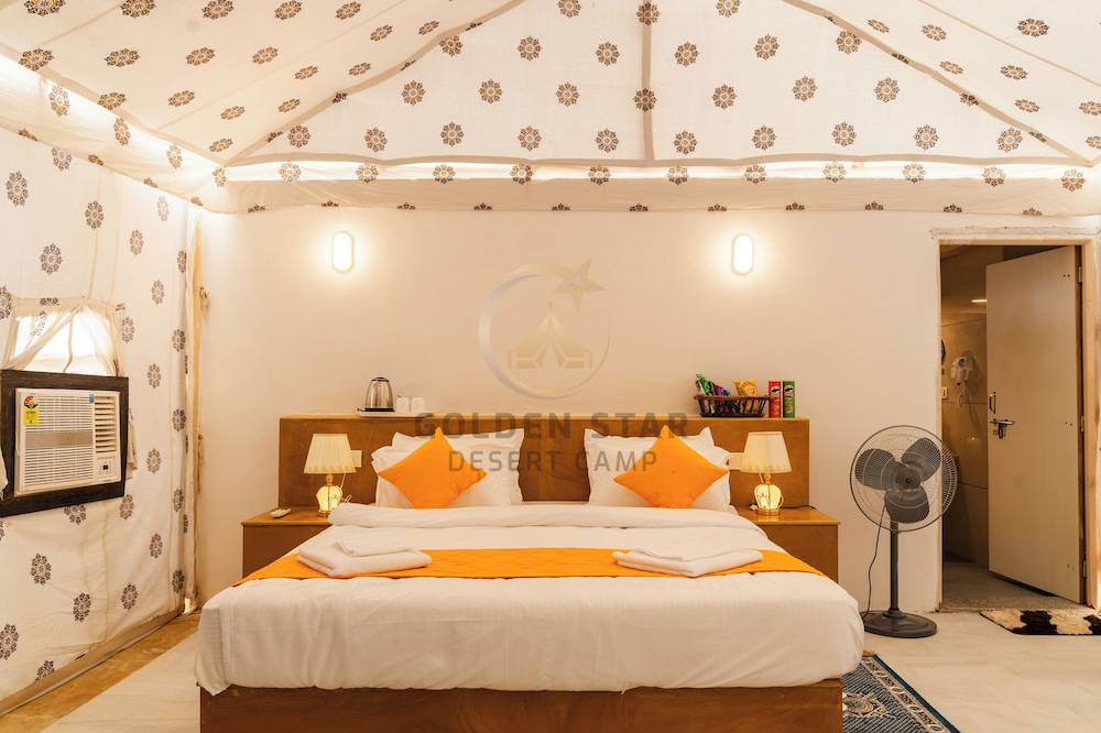 Luxury Tent, Desert View