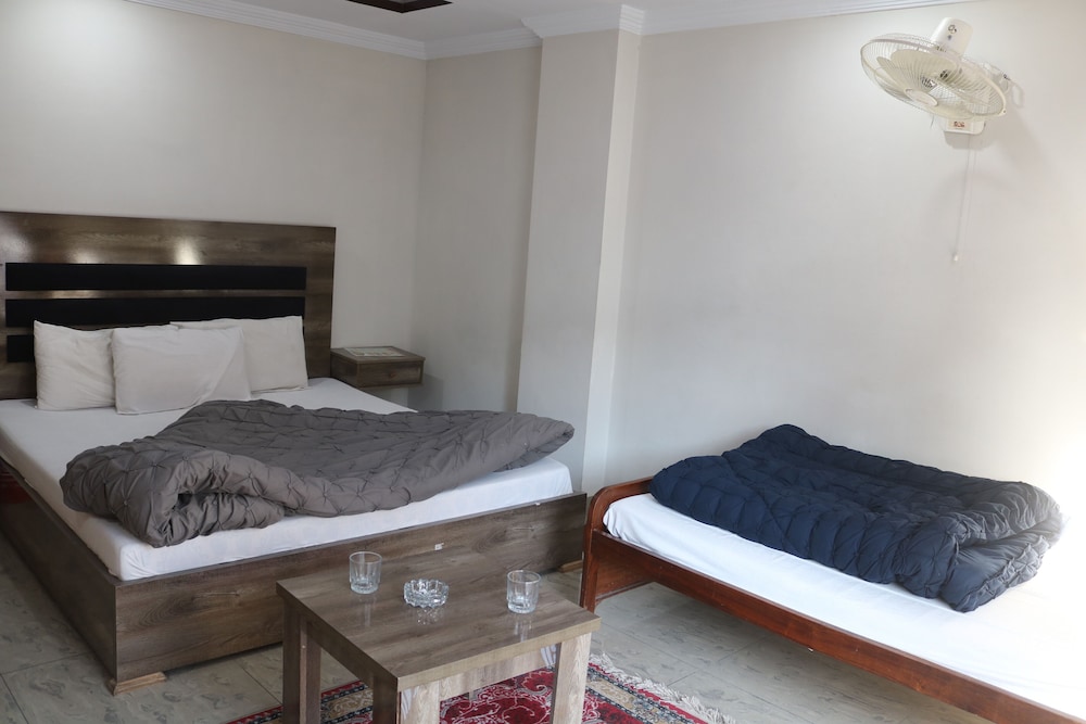 Basic Triple Room photo 1