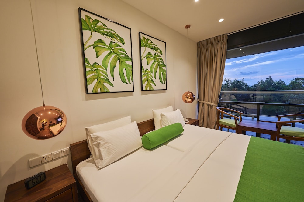 Deluxe Room, Non Smoking, Garden View - Photo 3