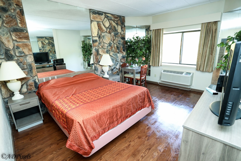 Room, 1 Queen Bed, Smoking photo 1
