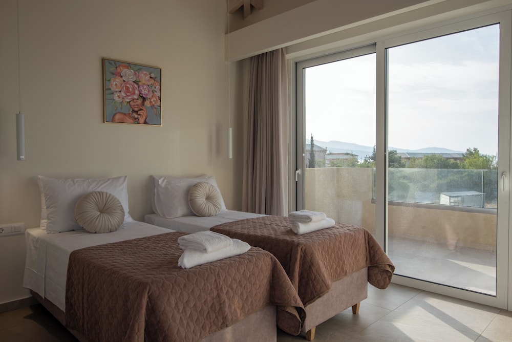 Deluxe Villa, Balcony, Courtyard View