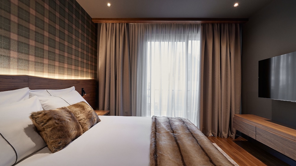 Junior Suite (Luxury) - Photo 1