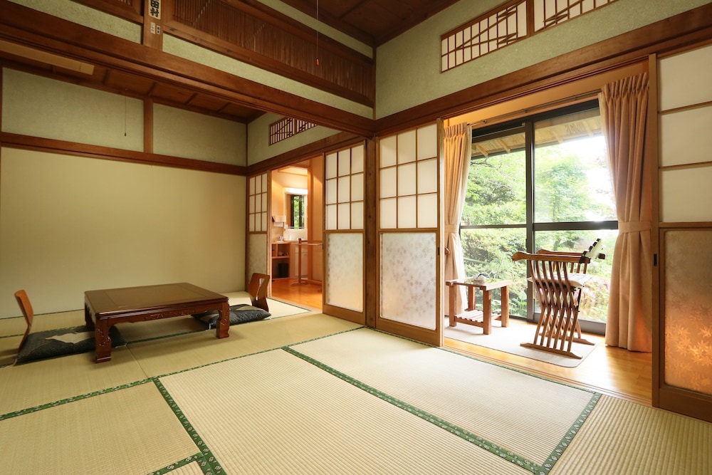 Japanese Style Room For 4 People photo 2