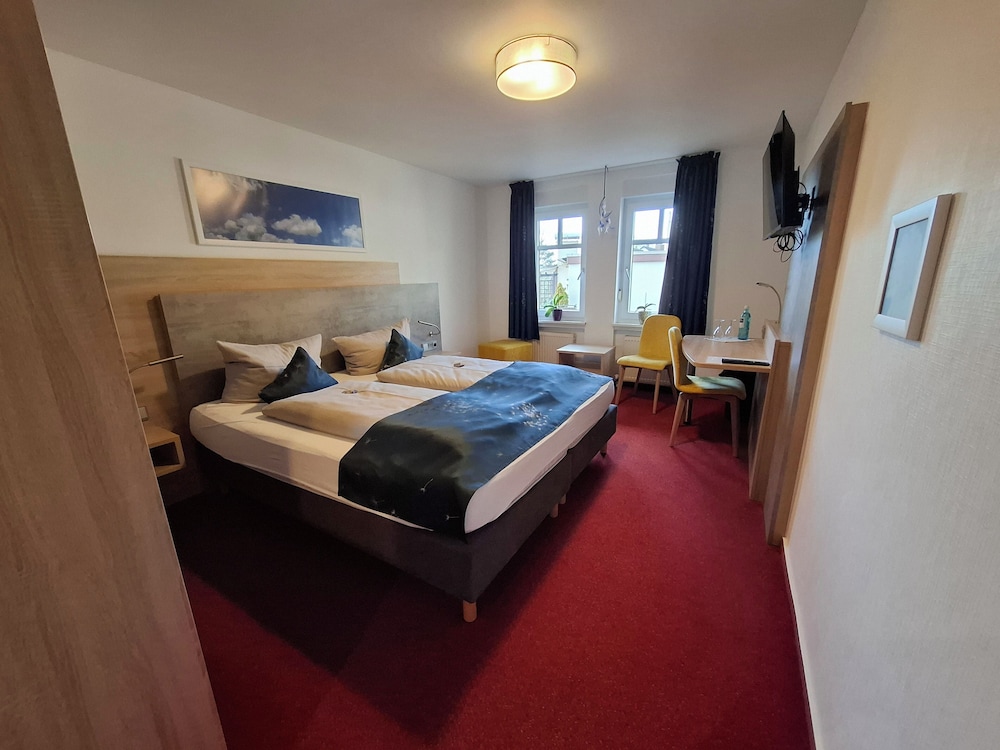 Basic Double Room