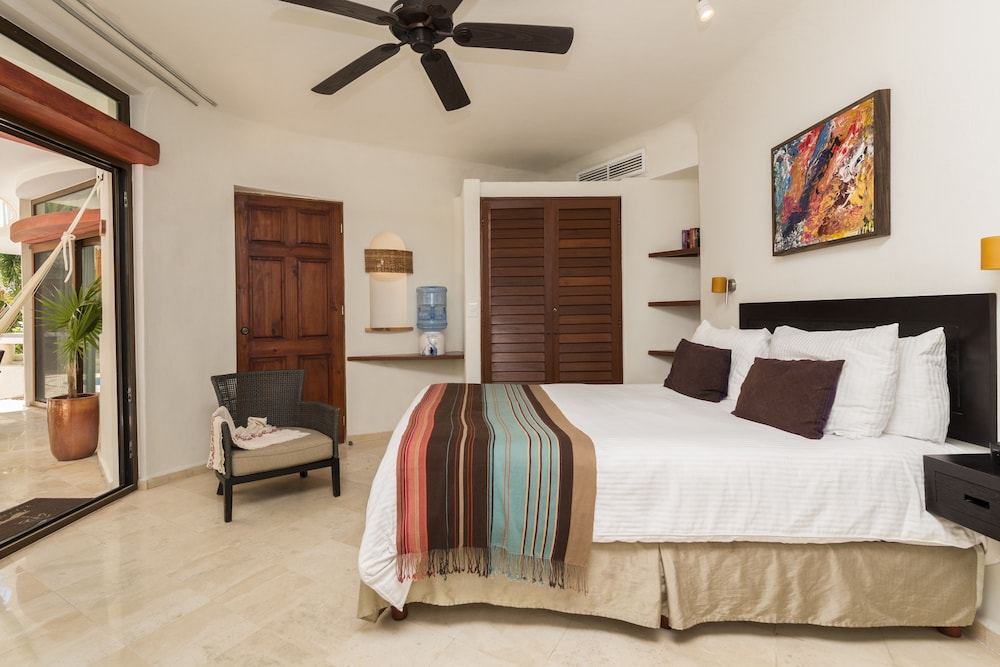 Studio, 1 Queen Bed, Garden View photo 1