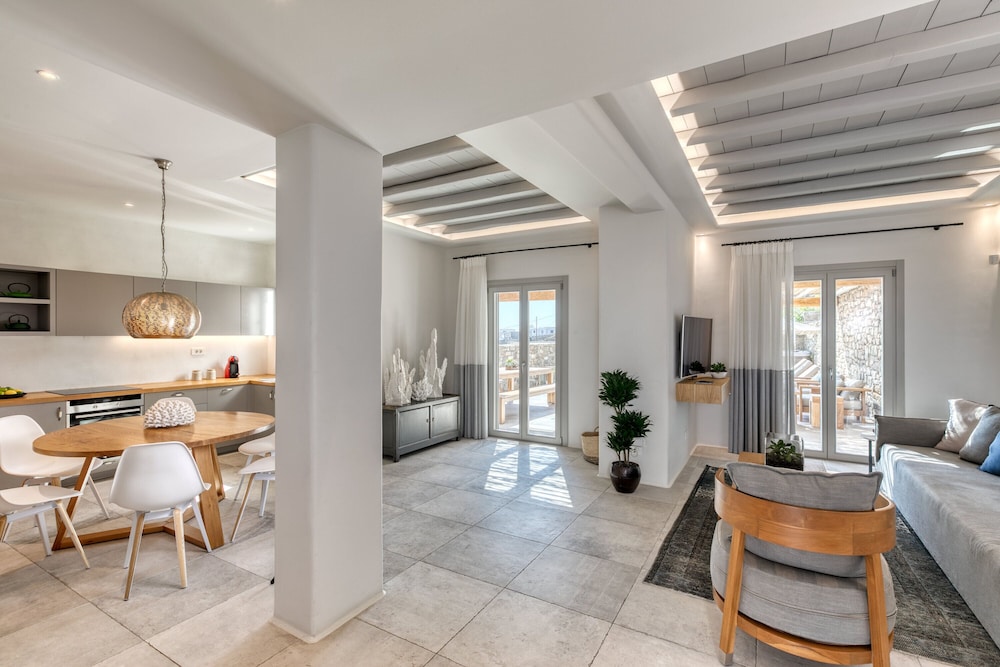 Luxury Villa, 4 Bedrooms, Sea View (M Three) - Photo 2