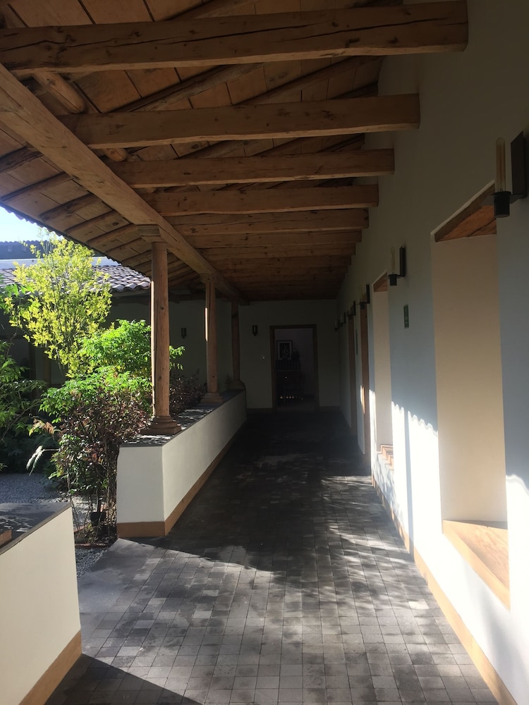 Suite 1 photo 3