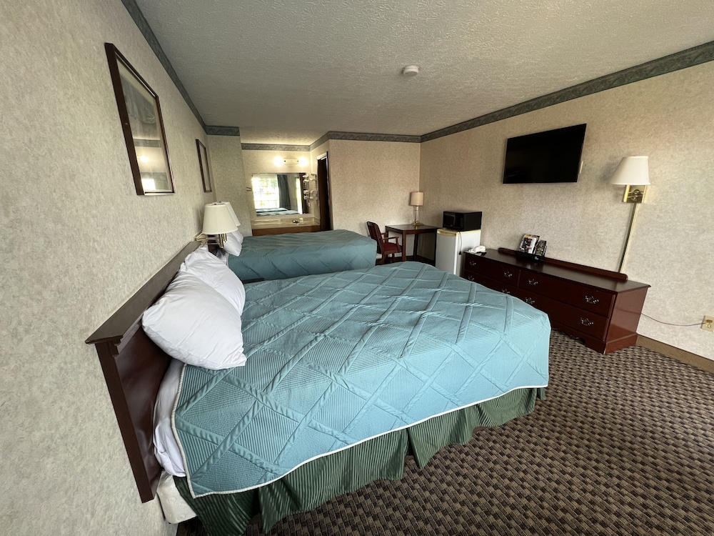 Standard Room, 2 Double Beds photo 3
