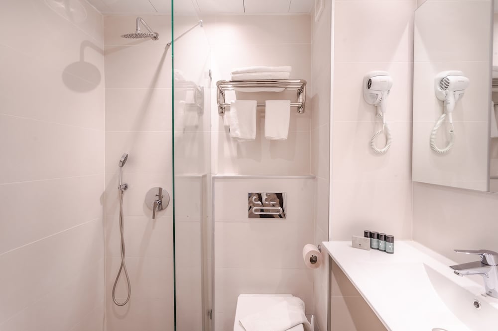Superior Room - Photo 8