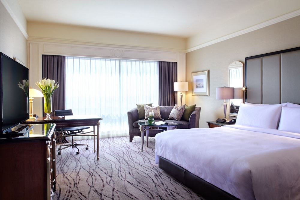 Executive Room, 1 King Bed - Photo 2