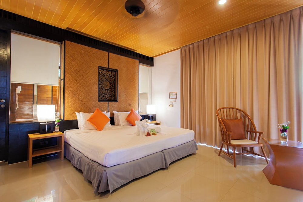Deluxe Pavilion Room - Photo 12