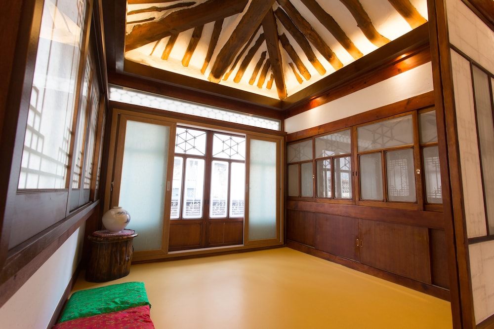 Traditional Room (Sarangbang) photo 1