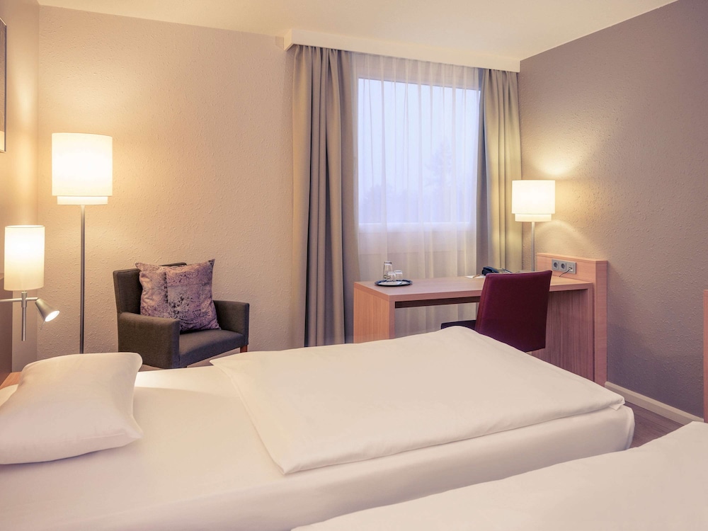 Standard Room, Multiple Beds - Photo 10