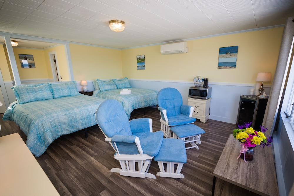 Deluxe Room, 2 Queen Beds, Non Smoking photo 1