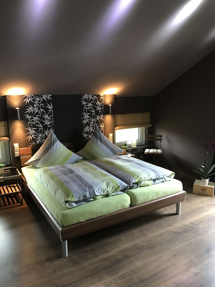 Deluxe Double Room, Bathtub photo 1