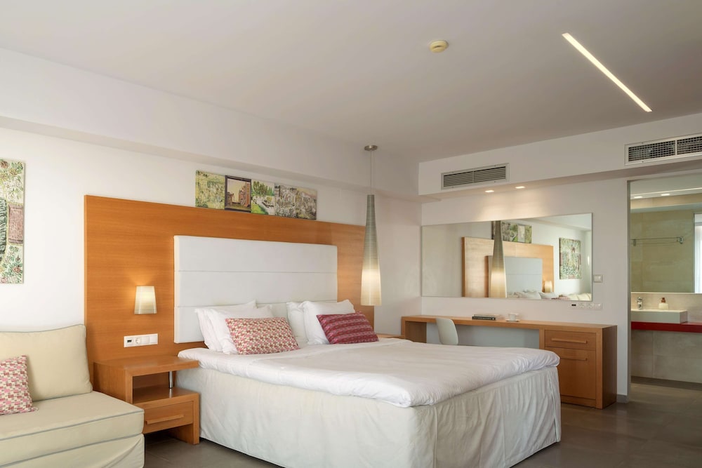 Diamond Suite Beachfront - Photo 4