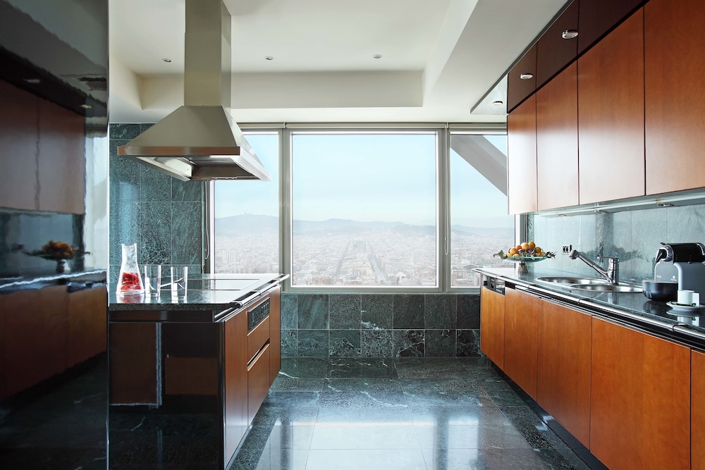 Loft, 1 Bedroom, Non Smoking, City View thumbnail 6