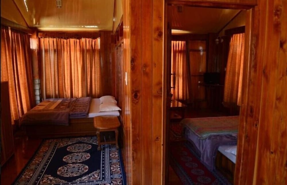Family Room, 1 Queen Bed