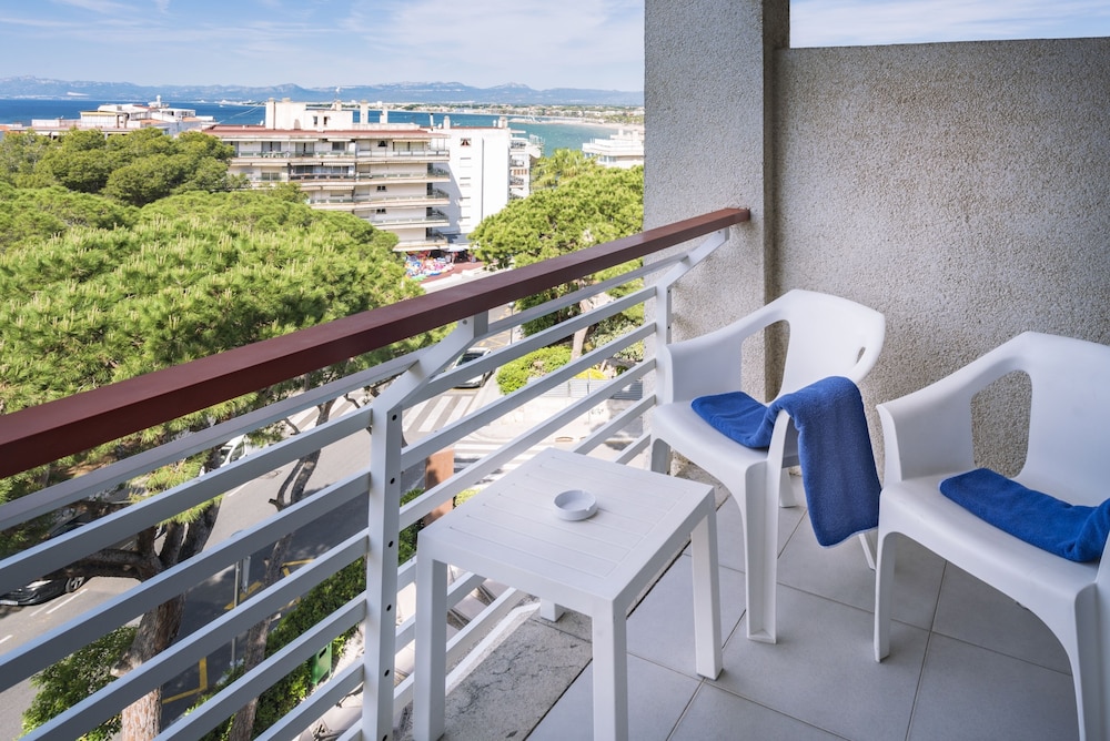 Triple Room, Sea View photo 2