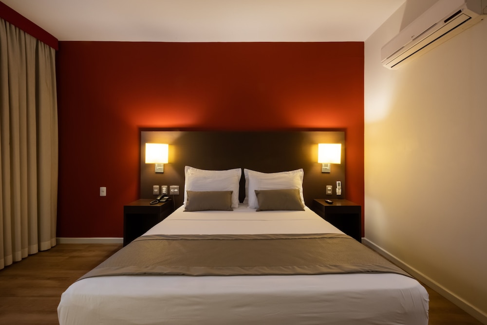Available room thumbnail 5