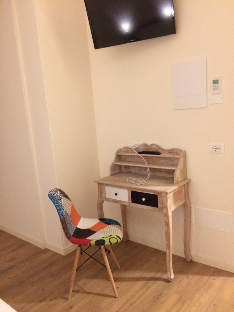Family Room, Accessible photo 3