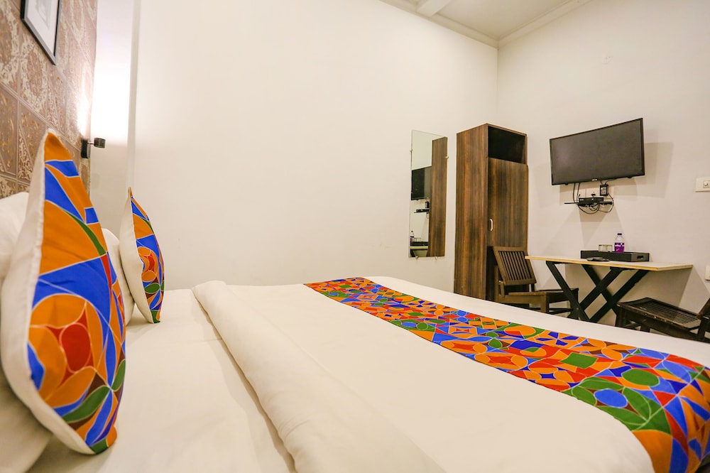 Deluxe Room - Photo 3