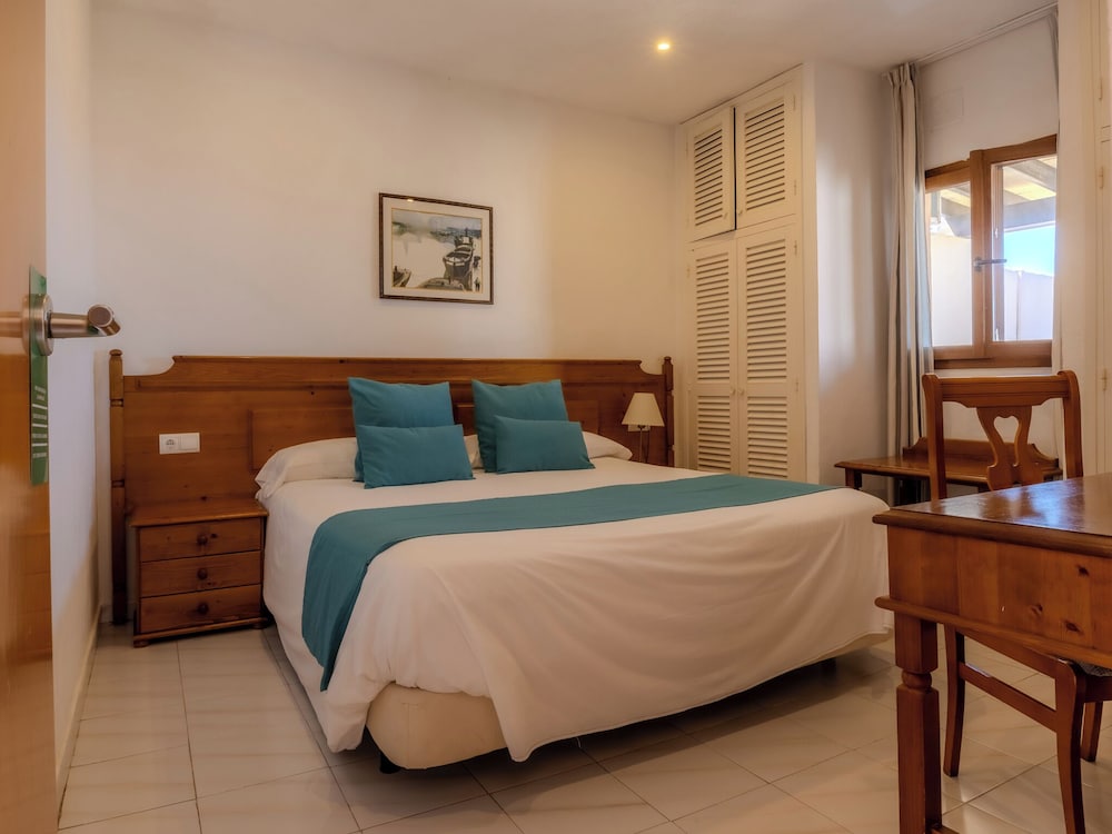 Family Apartment, 2 Bedrooms - Photo 12