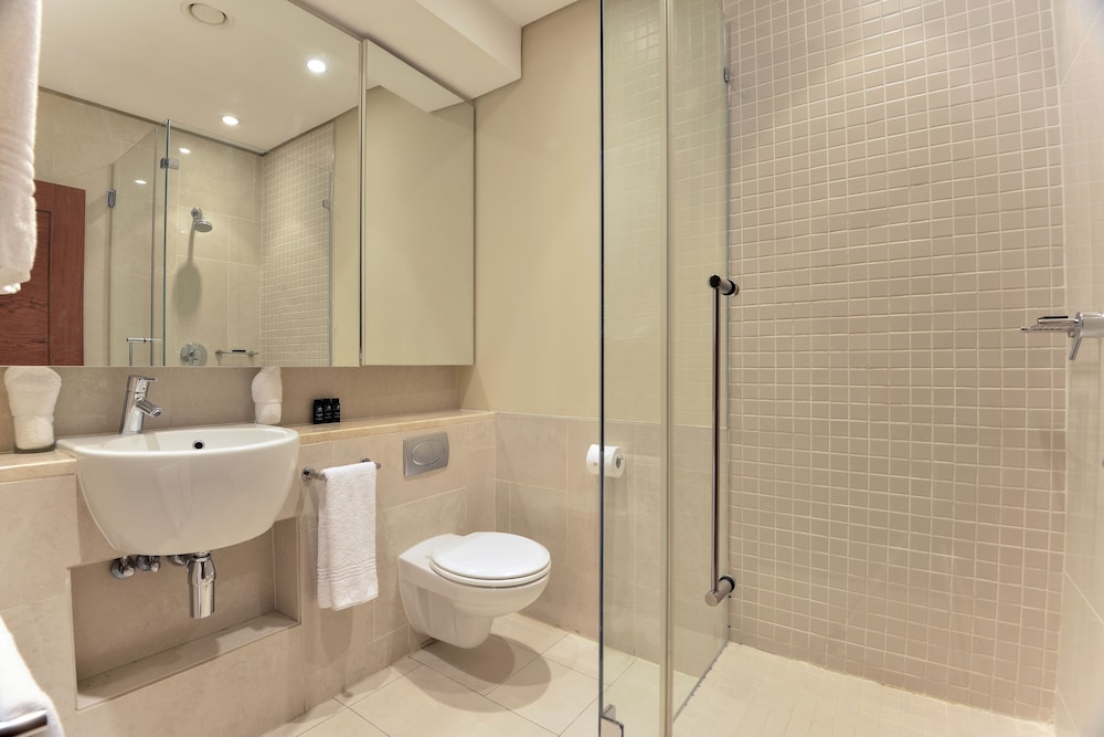 Suite, 2 Bedrooms - Photo 10