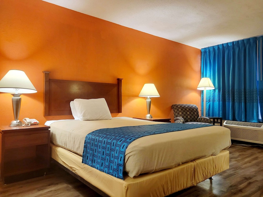 Room, 1 Queen Bed, Non Smoking - Photo 1