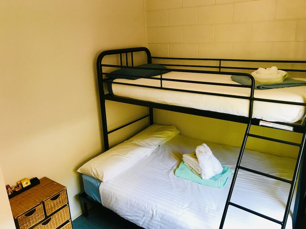 Double Bunk Room (1 set of bunk beds with a double base in private room, shared kitchen bathroom) photo 1